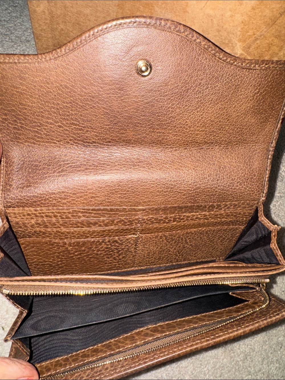 Pick one: Gucci Brown or Dusty Blush Leather Wallets OR Pink YSL Zip wallet - Picture 14 of 16